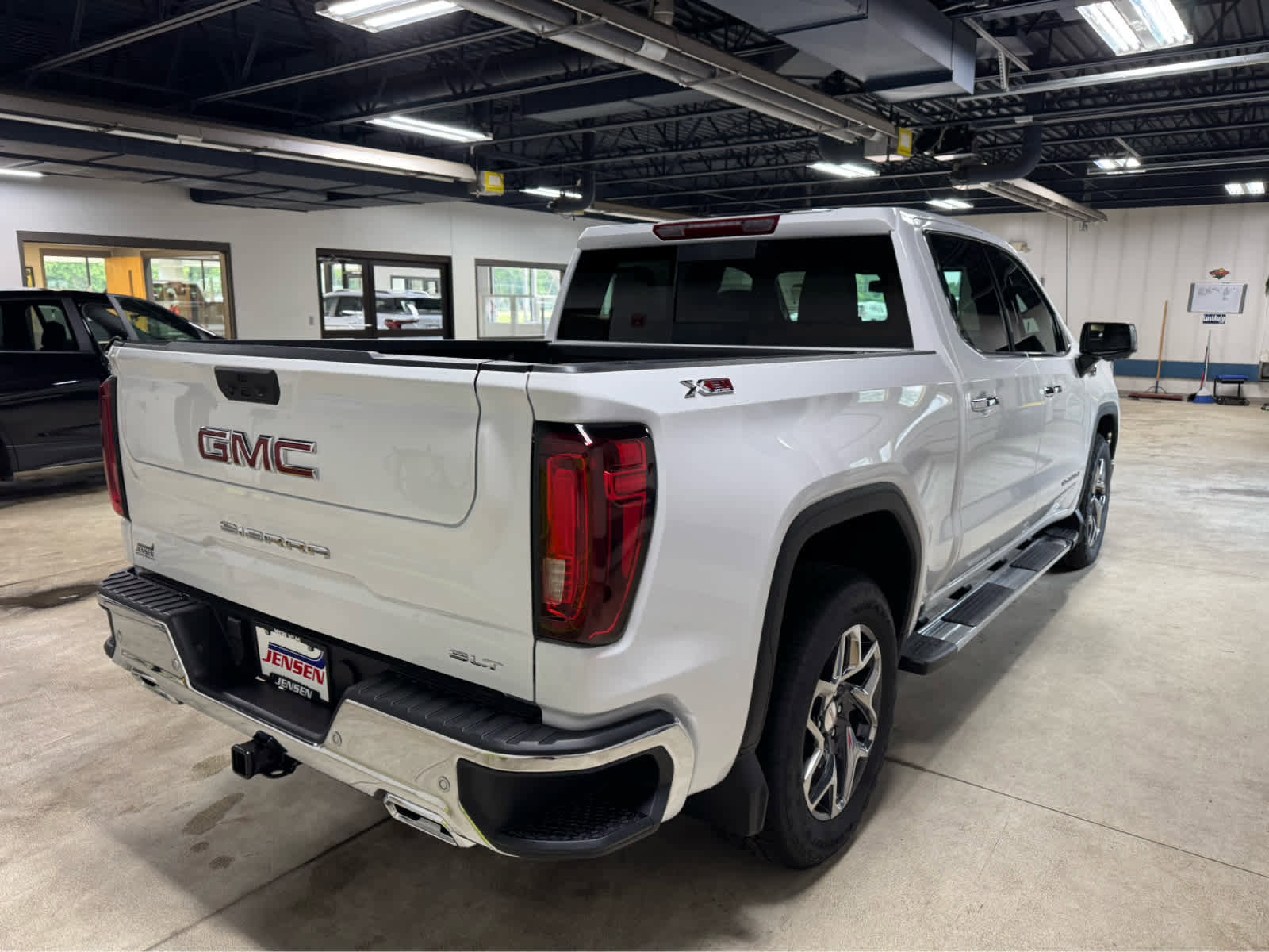 New 2026 GMC Sierra 1500 SLT w/ SLT Premium Plus Package image 4