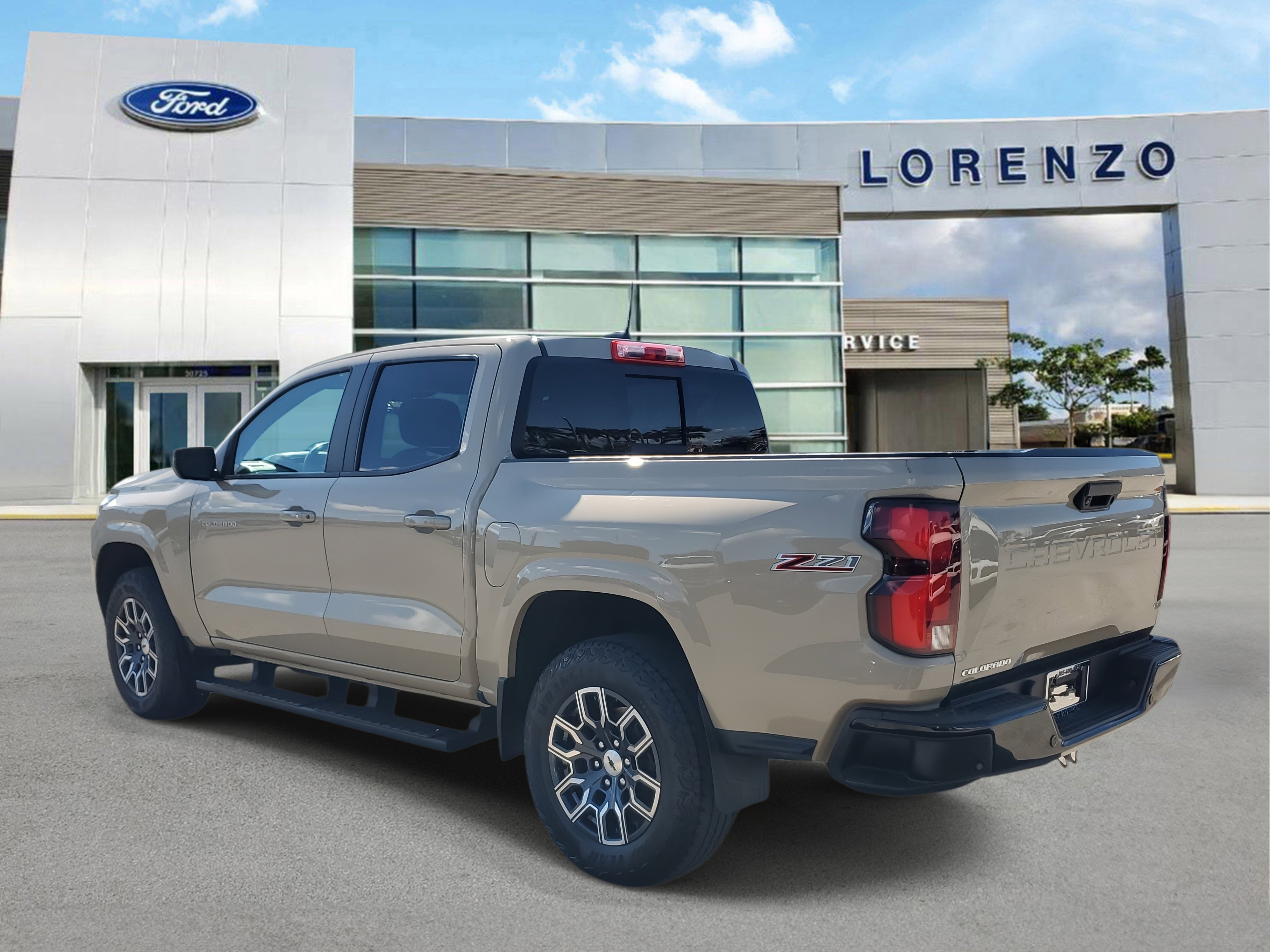 Used 2023 Chevrolet Colorado Z71 w/ Z71 Convenience Package 2 image 7