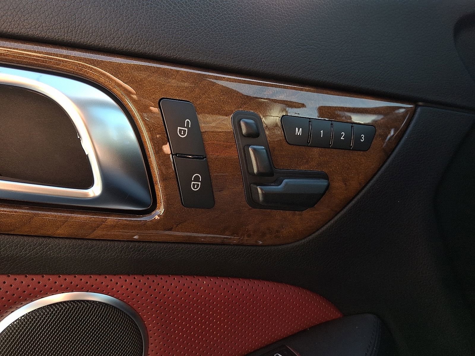 Certified 2016 Mercedes-Benz SLK 300 image 24