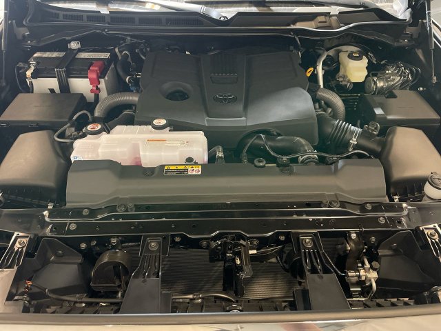 Used 2025 Toyota Tundra Platinum AWD/4WD image 15