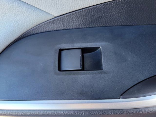 Used 2019 Toyota RAV4 XLE w/ Convenience Package image 18