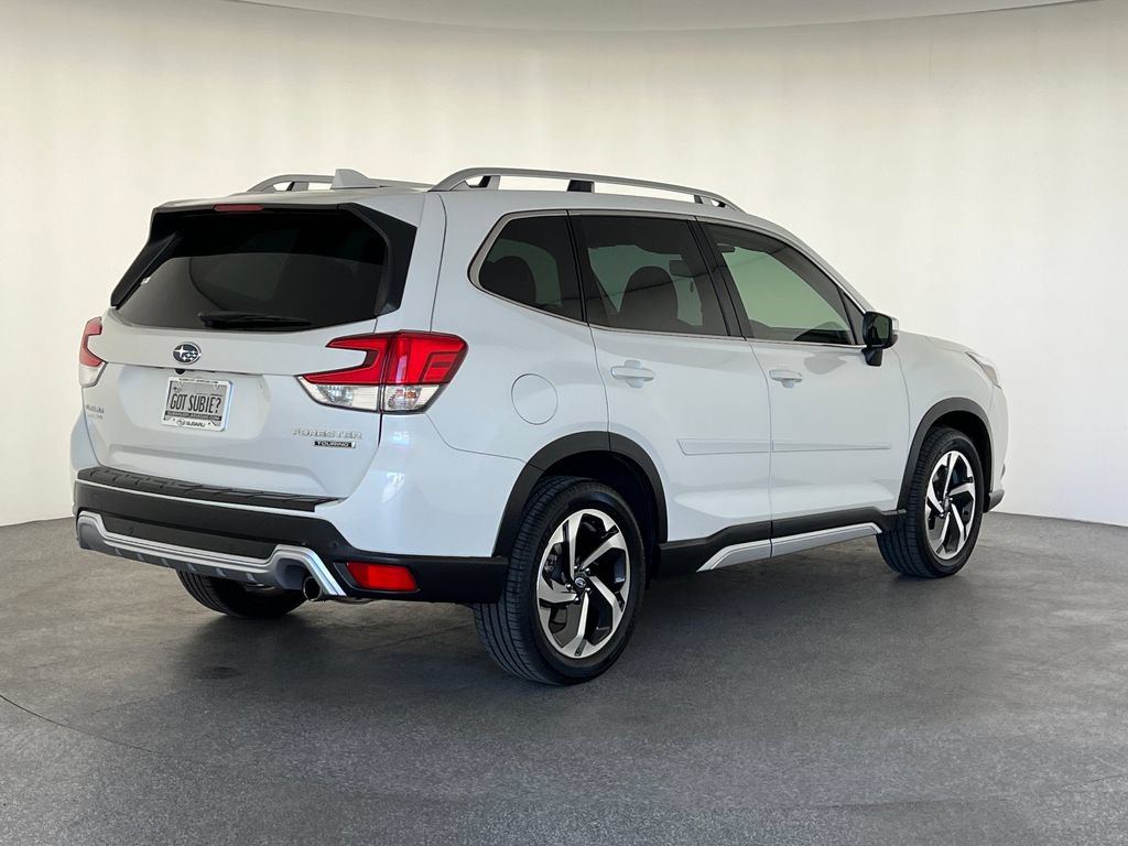 Used 2023 Subaru Forester Touring AWD/4WD image 4