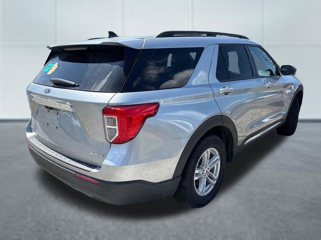 Used 2024 Ford Explorer XLT AWD/4WD image 4