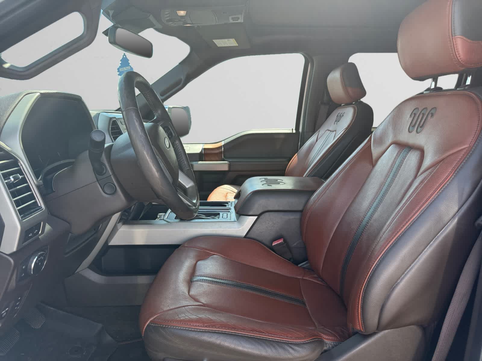 Used 2018 Ford F150 King Ranch w/ Equipment Group 601A Luxury AWD/4WD image 9