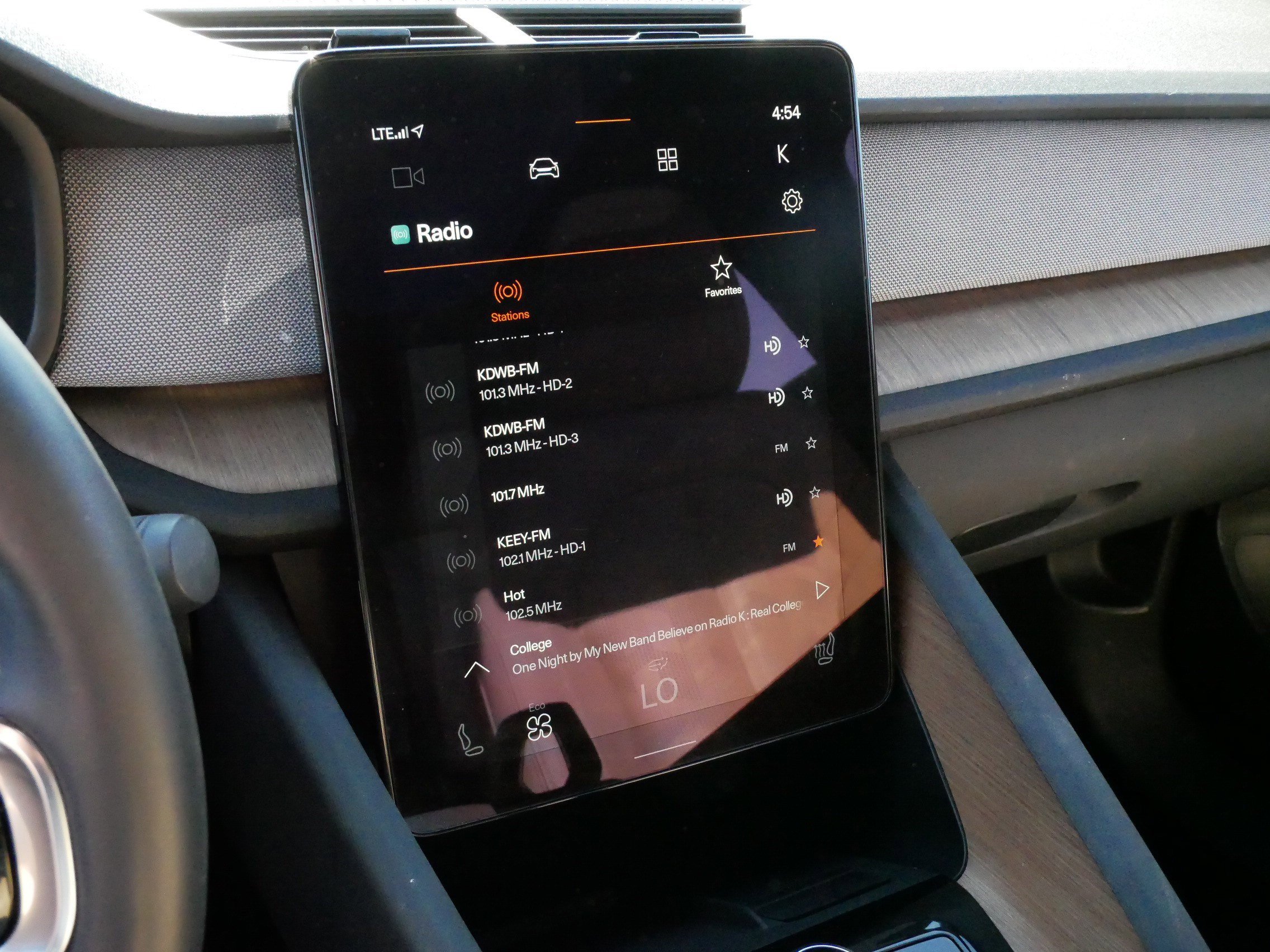 Used 2022 Polestar Polestar 2 w/ Plus Package image 22