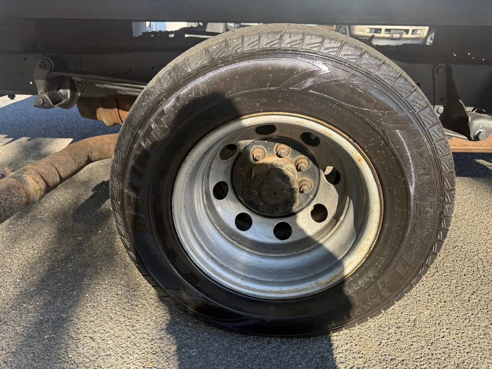 Used 2005 Ford E-350 and Econoline 350 Super Duty RWD image 21