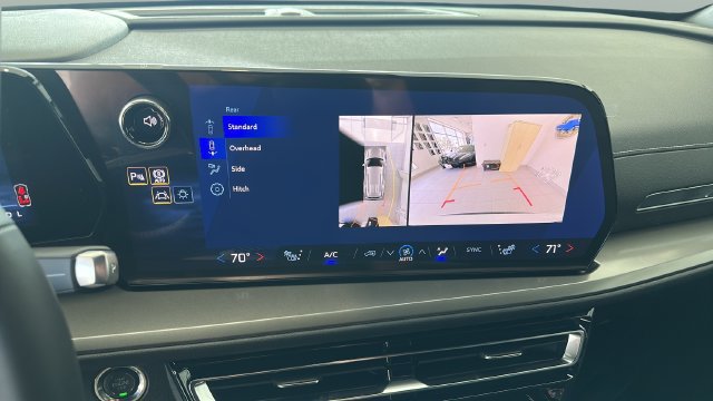 New 2027 Chevrolet Traverse LT FWD image 11
