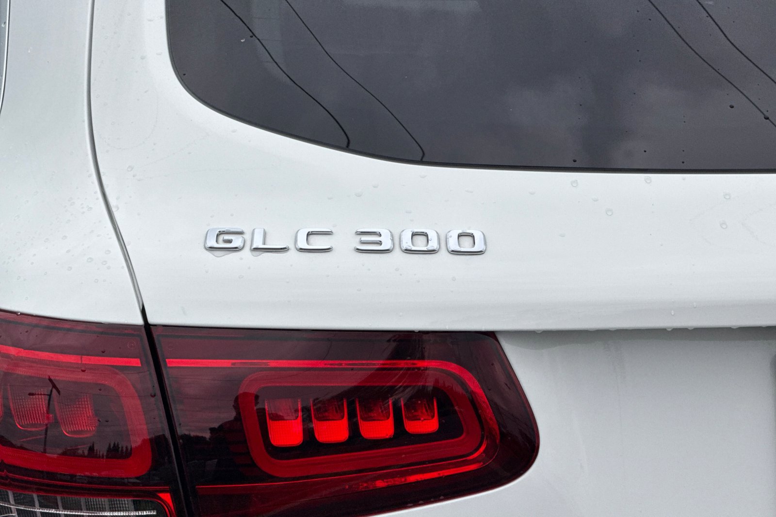 Certified 2022 Mercedes-Benz GLC 300 w/ Premium Package Lite image 26