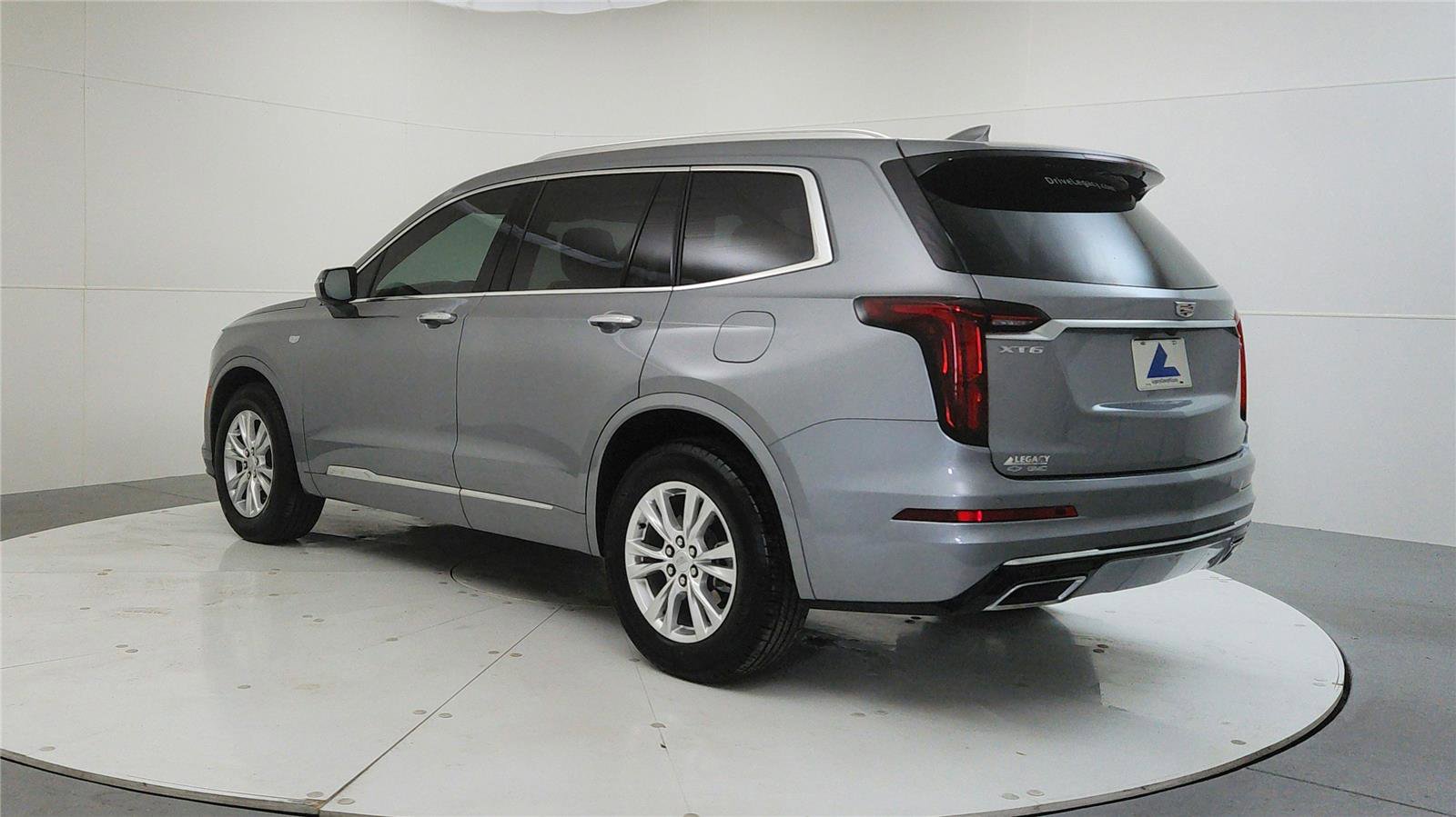 Used 2024 Cadillac XT6 Luxury image 5