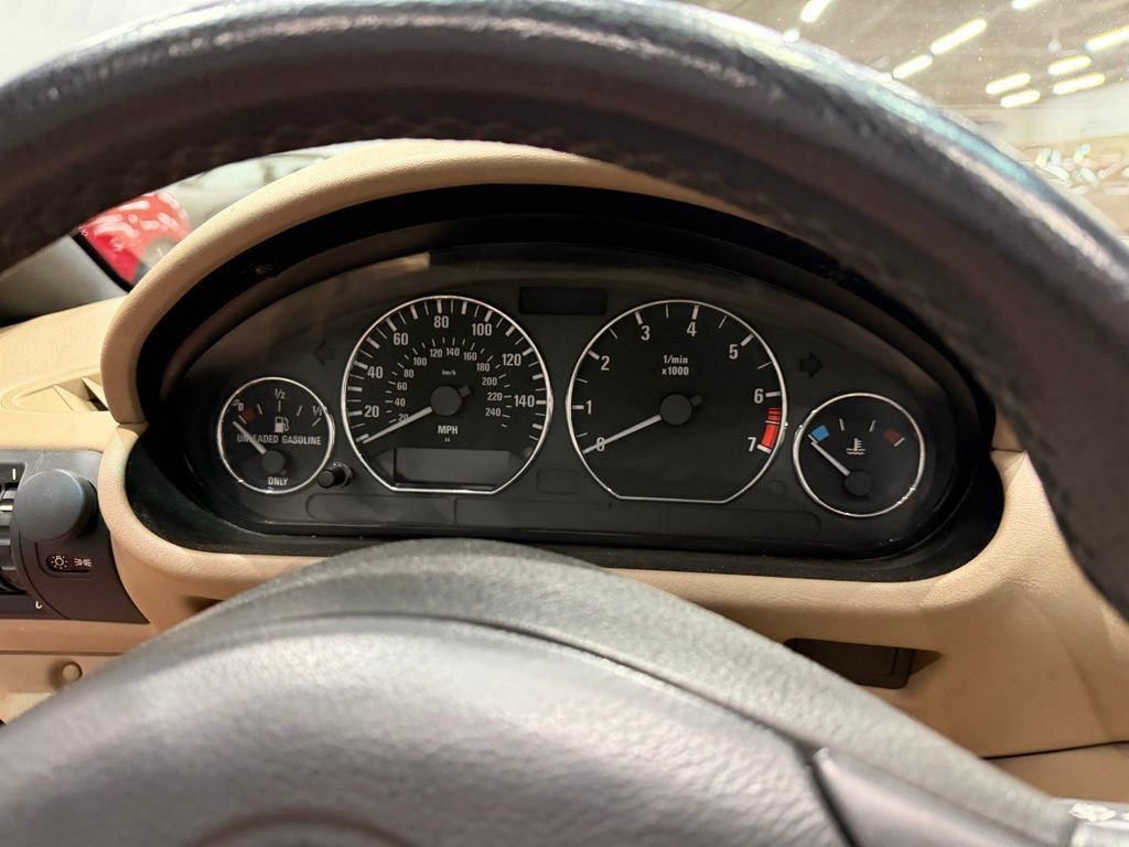 Used 2001 BMW Z3 3.0i RWD image 39