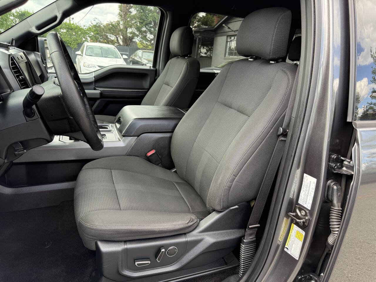 Used 2015 Ford F150 XLT w/ Equipment Group 302A Luxury RWD image 9