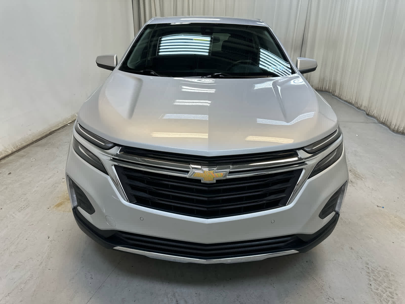 Used 2022 Chevrolet Equinox LT image 2