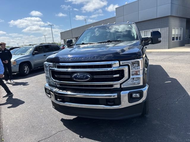 Used 2021 Ford F350 Lariat w/ Lariat Value Package AWD/4WD image 4