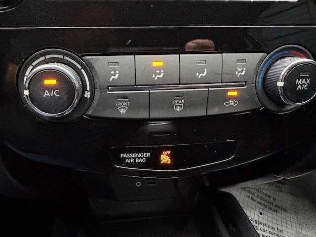 Used 2019 Nissan Rogue Sport S w/ Appearance Package image 19