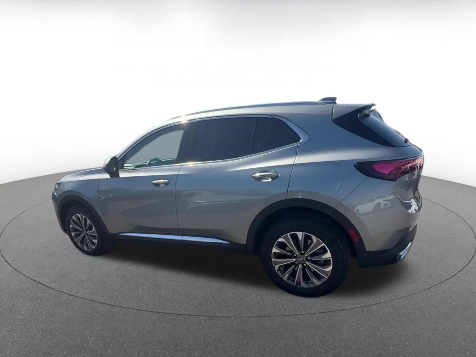 Used 2024 Buick Envision Preferred AWD/4WD image 9