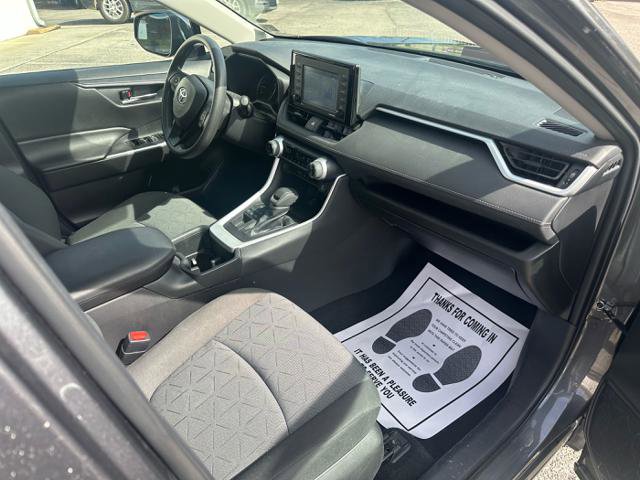 Used 2022 Toyota RAV4 XLE image 11