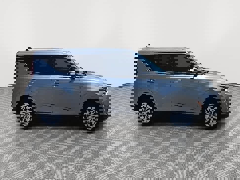 Used 2023 Kia Soul LX image 9
