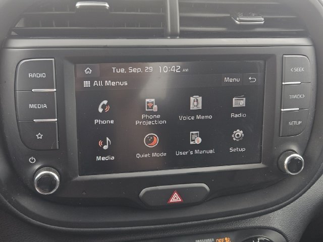 Used 2024 Kia Soul LX w/ LX Technology Package FWD image 17