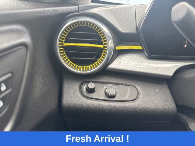 Used 2024 Chevrolet Trax LT FWD image 8