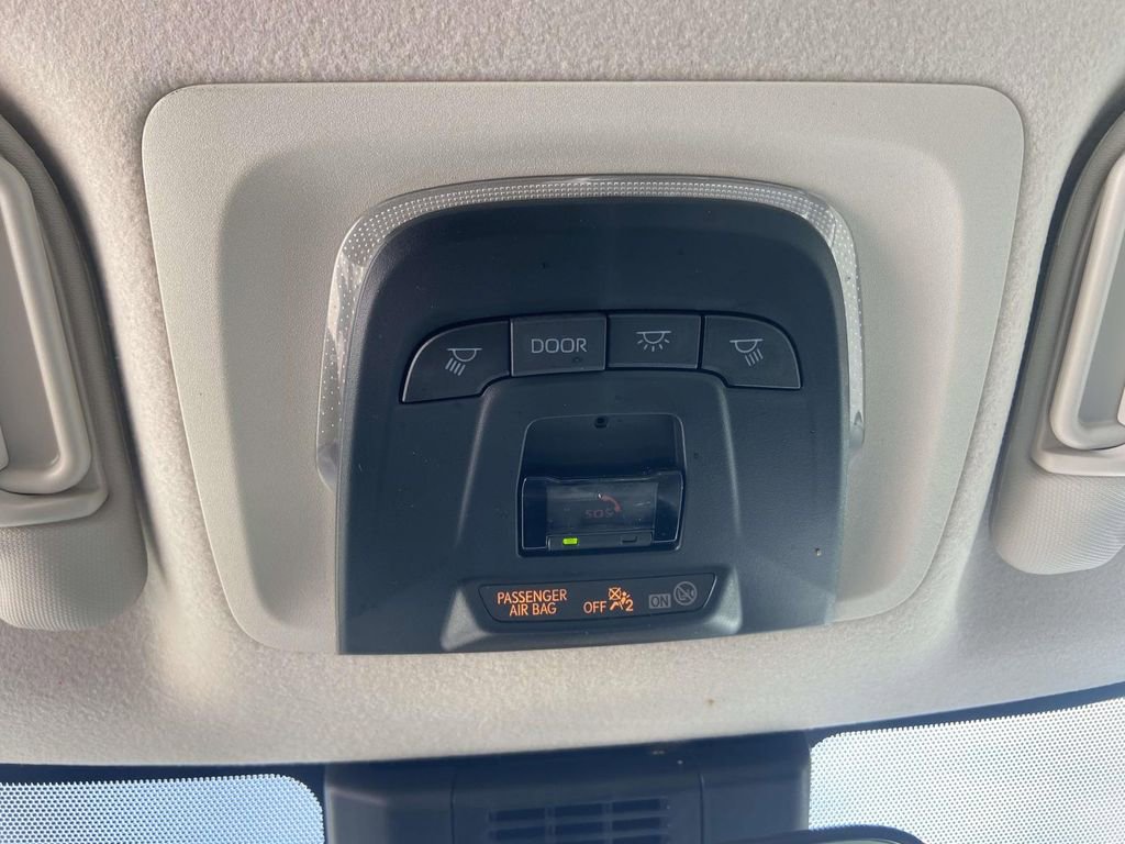 Used 2025 Toyota Corolla LE image 19