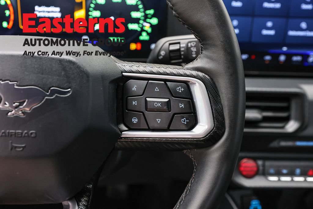 Used 2025 Ford Mustang Coupe RWD image 16