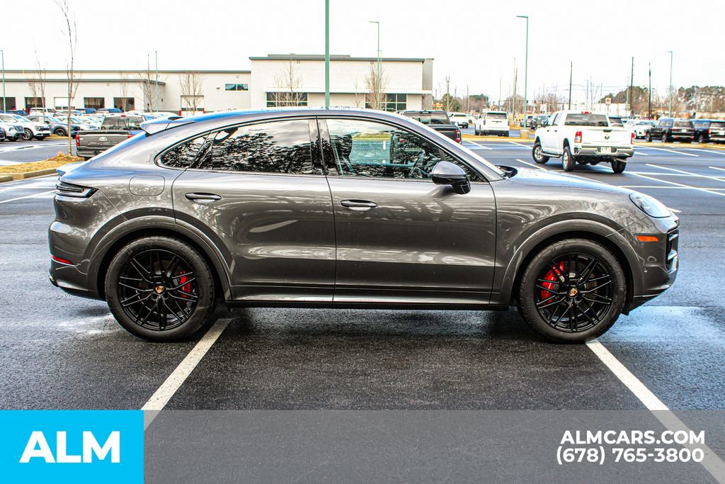 Used 2025 Porsche Cayenne GTS w/ Technology Package image 8