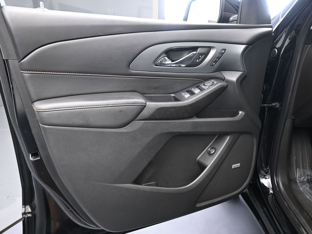 Used 2021 Chevrolet Traverse Premier w/ Redline Edition image 16