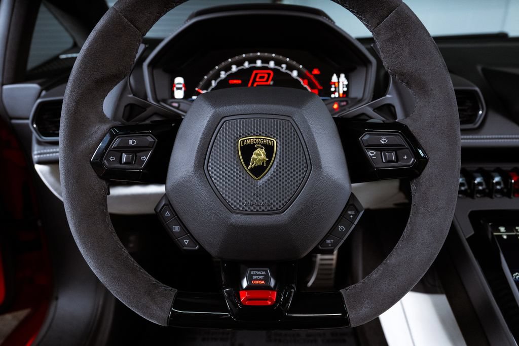 Used 2024 Lamborghini Huracan EVO AWD/4WD image 16