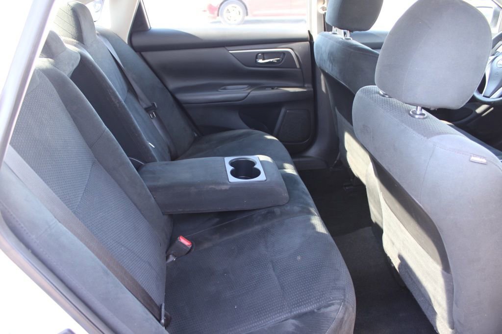 Used 2015 Nissan Altima 2.5 SV w/ Convenience Package image 22