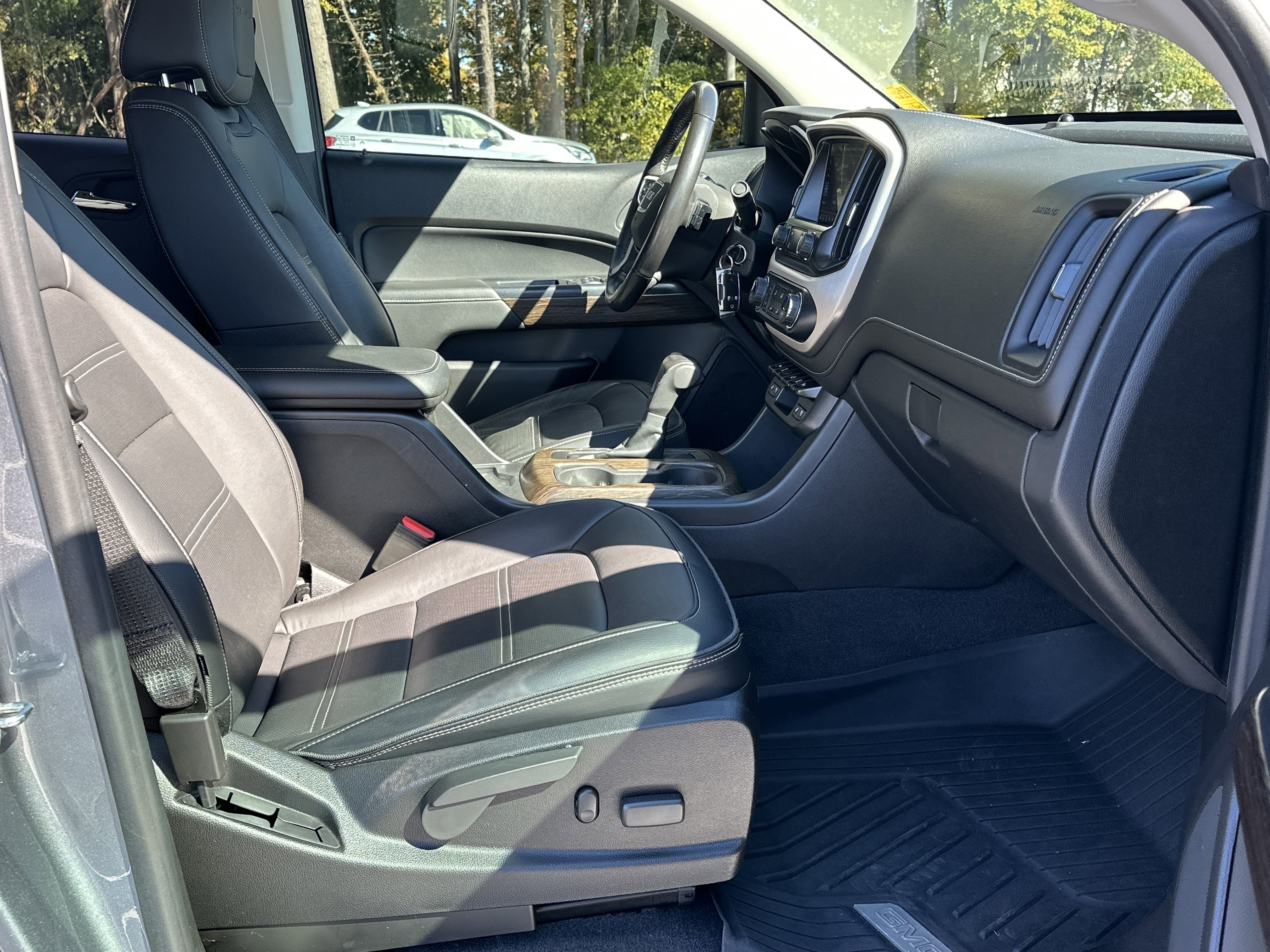 Used 2020 GMC Canyon Denali image 12