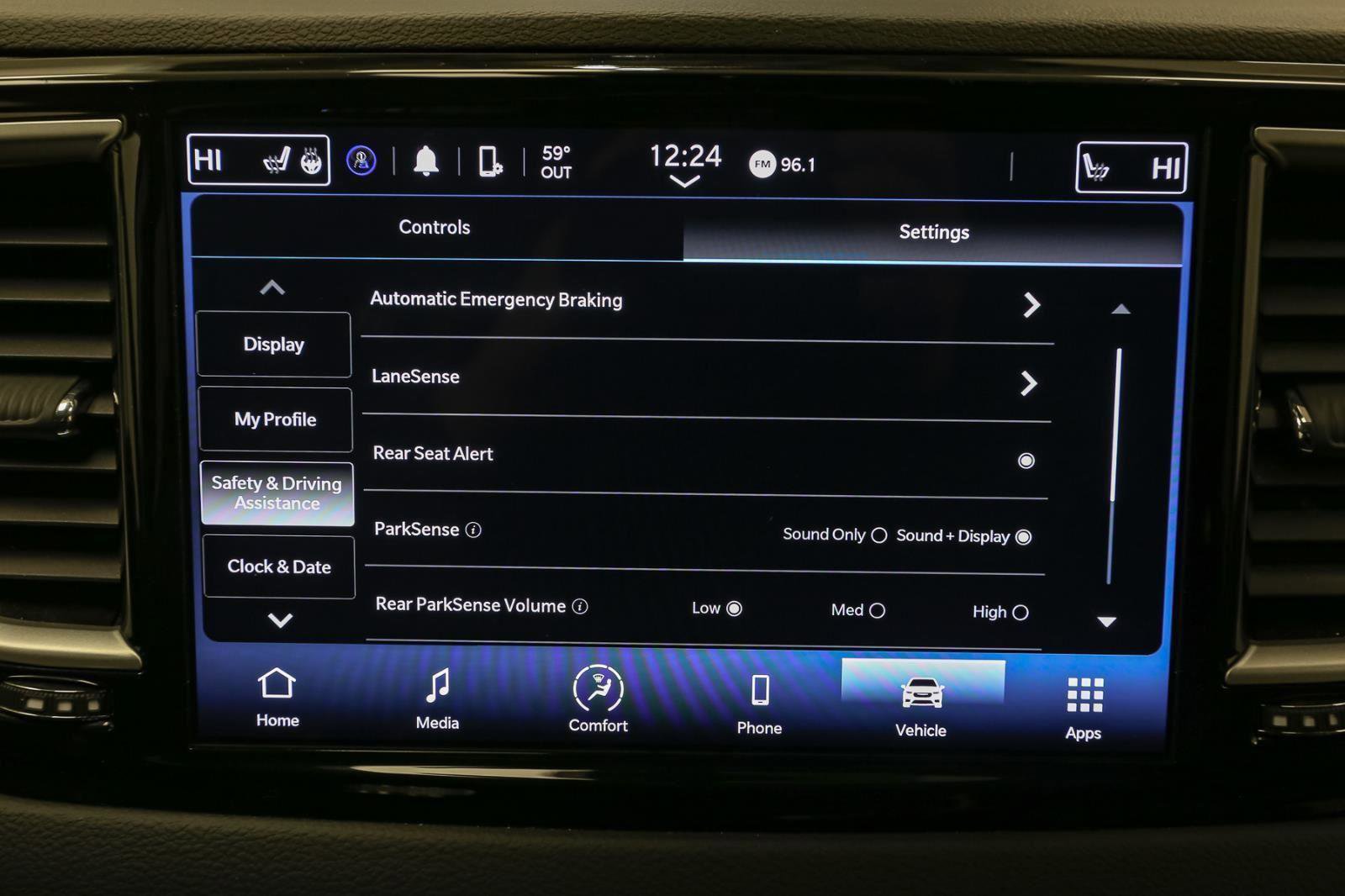 Used 2024 Chrysler Pacifica Touring-L image 25