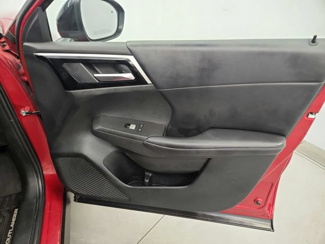 Used 2023 Mitsubishi Outlander Ralliart AWD/4WD image 31