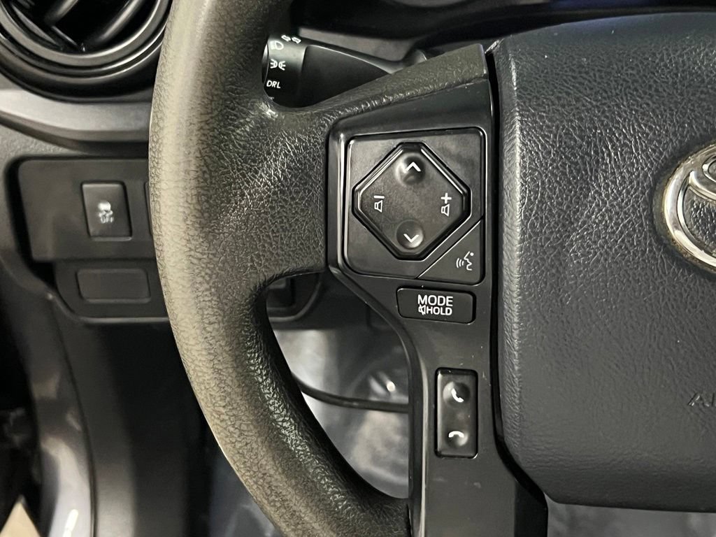 Used 2020 Toyota Tacoma SR AWD/4WD image 18