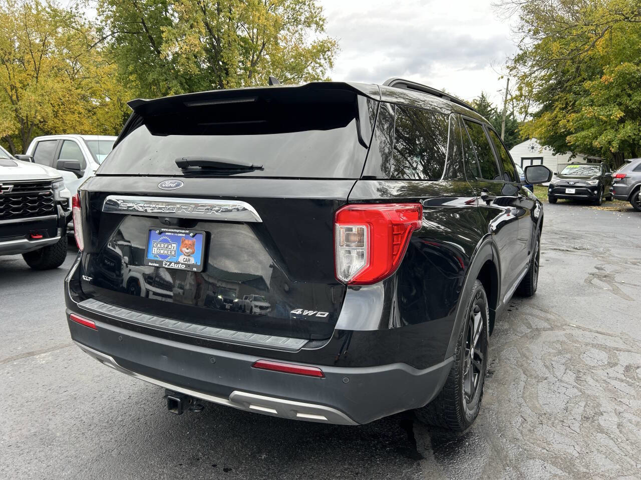 Used 2021 Ford Explorer XLT w/ Equipment Group 202A image 10