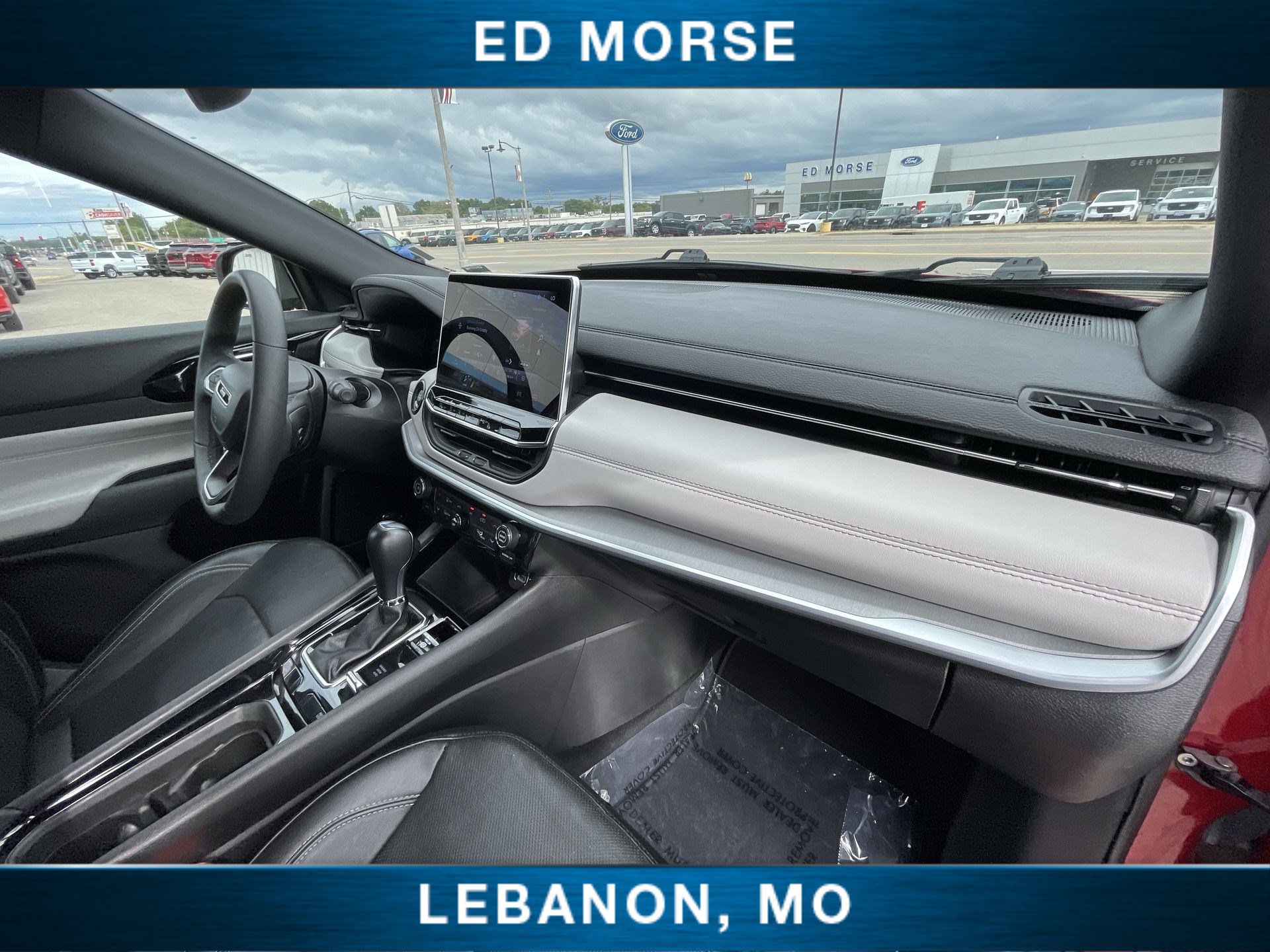 Used 2025 Jeep Compass Limited w/ Elite Group AWD/4WD image 28
