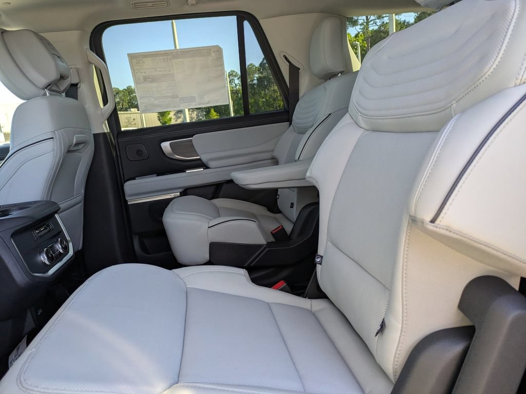 New 2026 Ford Expedition Max Platinum w/ Platinum Ultimate Package AWD/4WD image 18