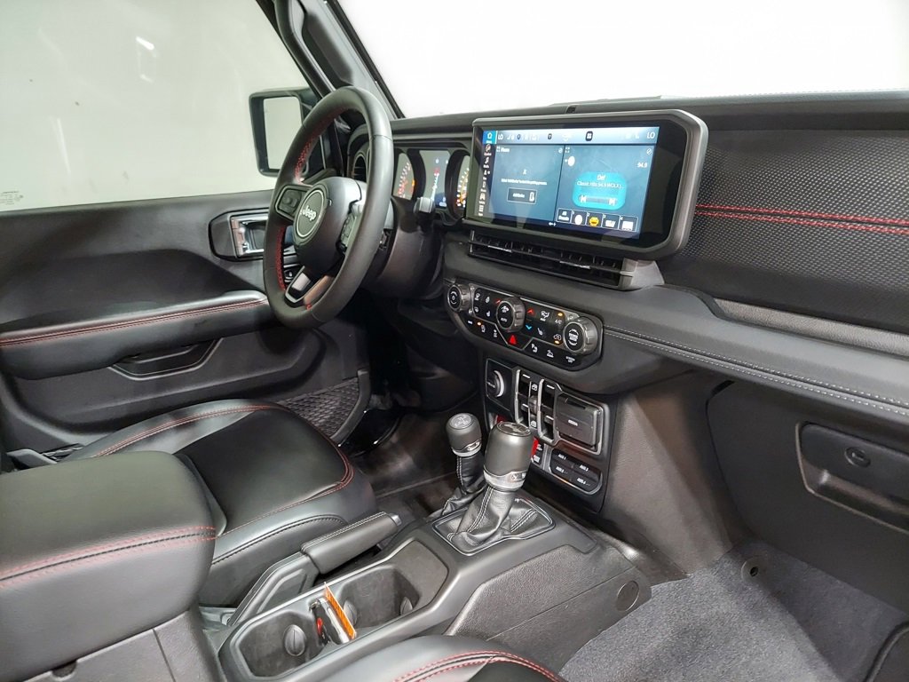 Used 2024 Jeep Wrangler Unlimited Rubicon image 34