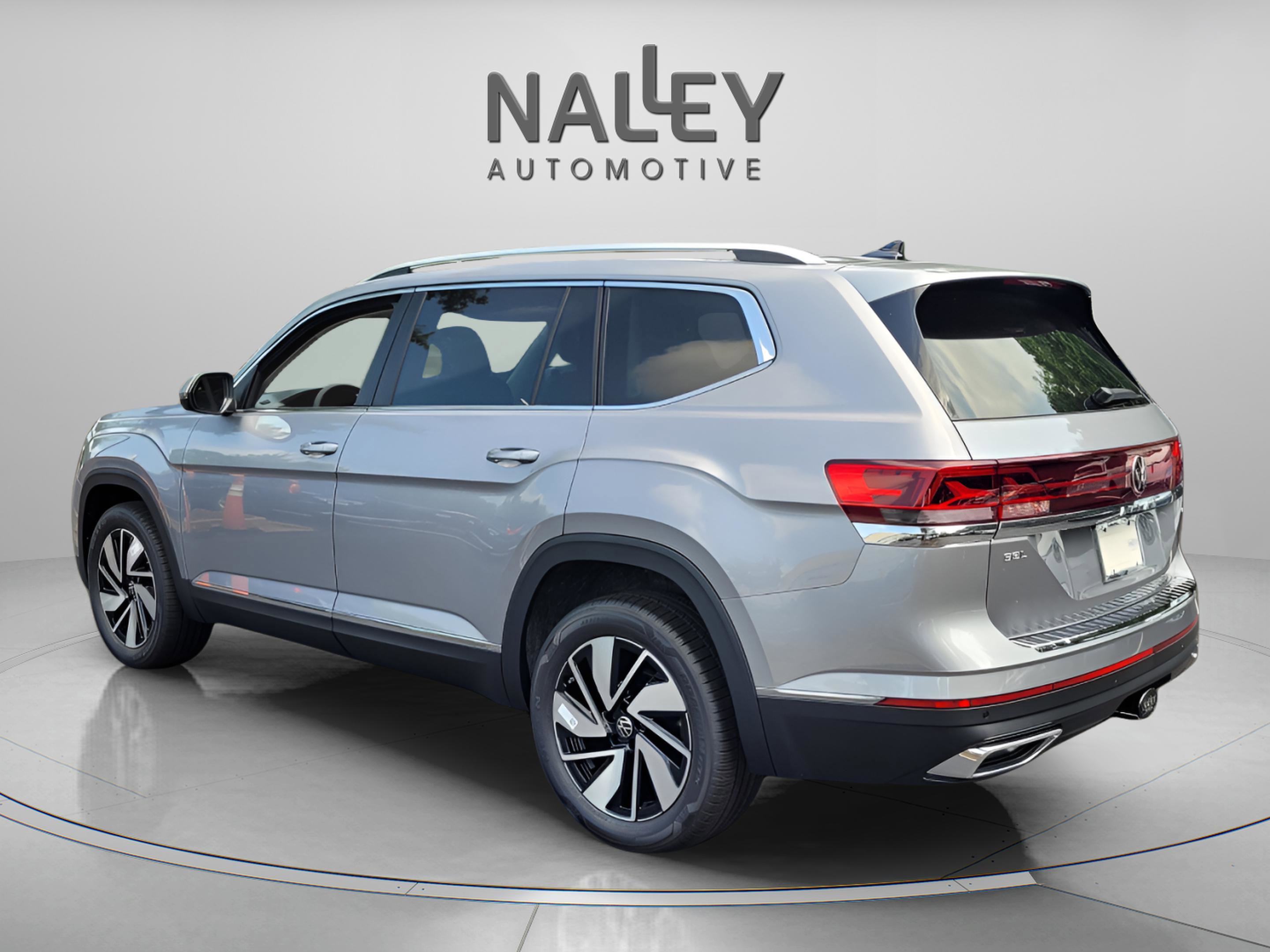 New 2026 Volkswagen Atlas SEL image 3