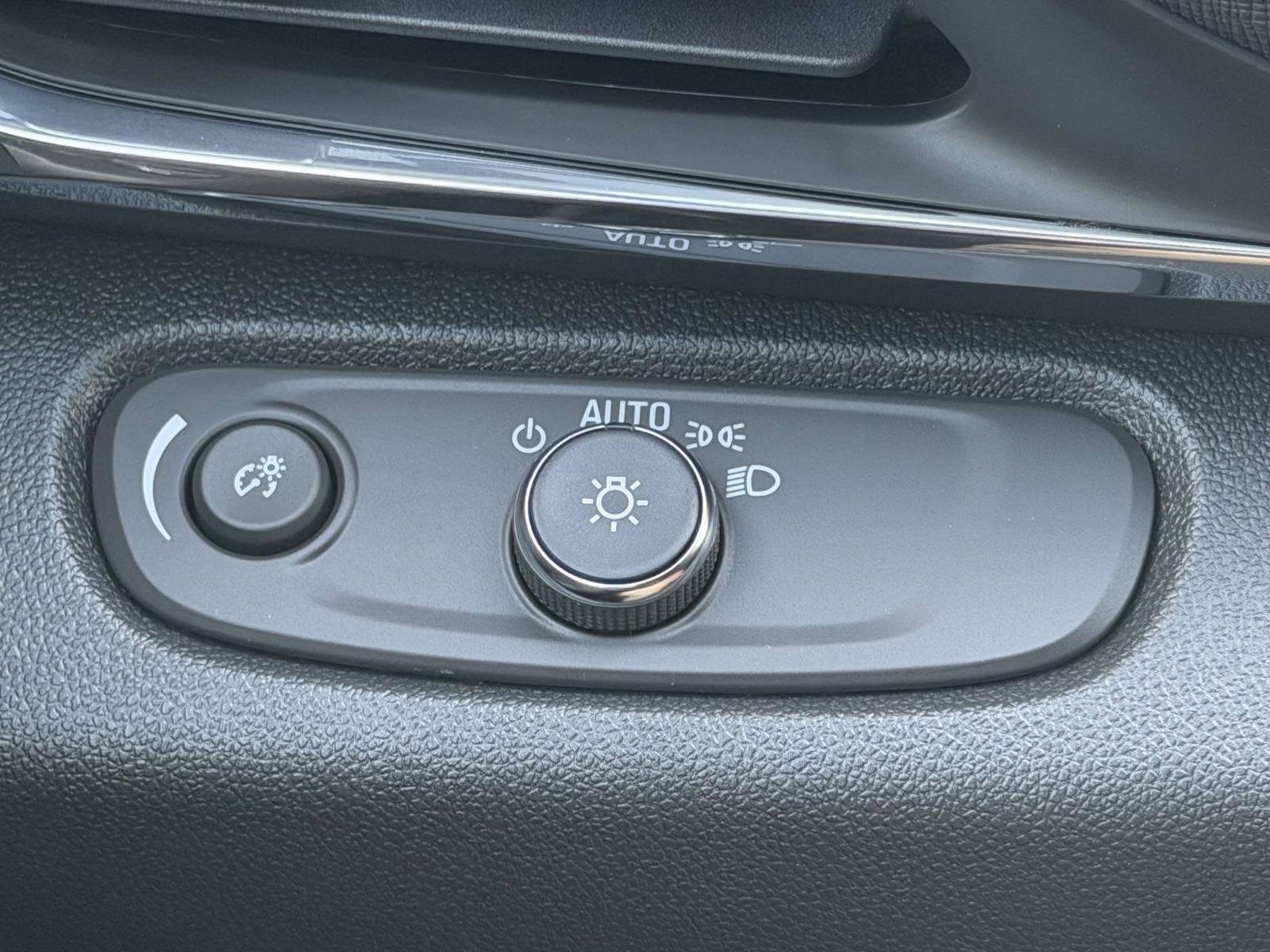 New 2026 Buick Envista Preferred w/ Advanced Safety Package FWD image 17