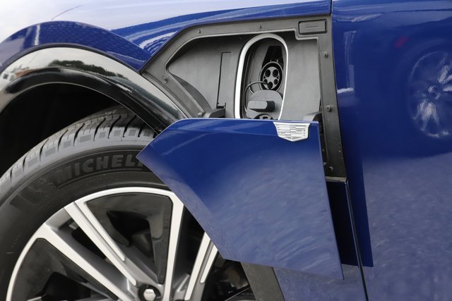 Used 2024 Cadillac Lyriq Luxury image 7