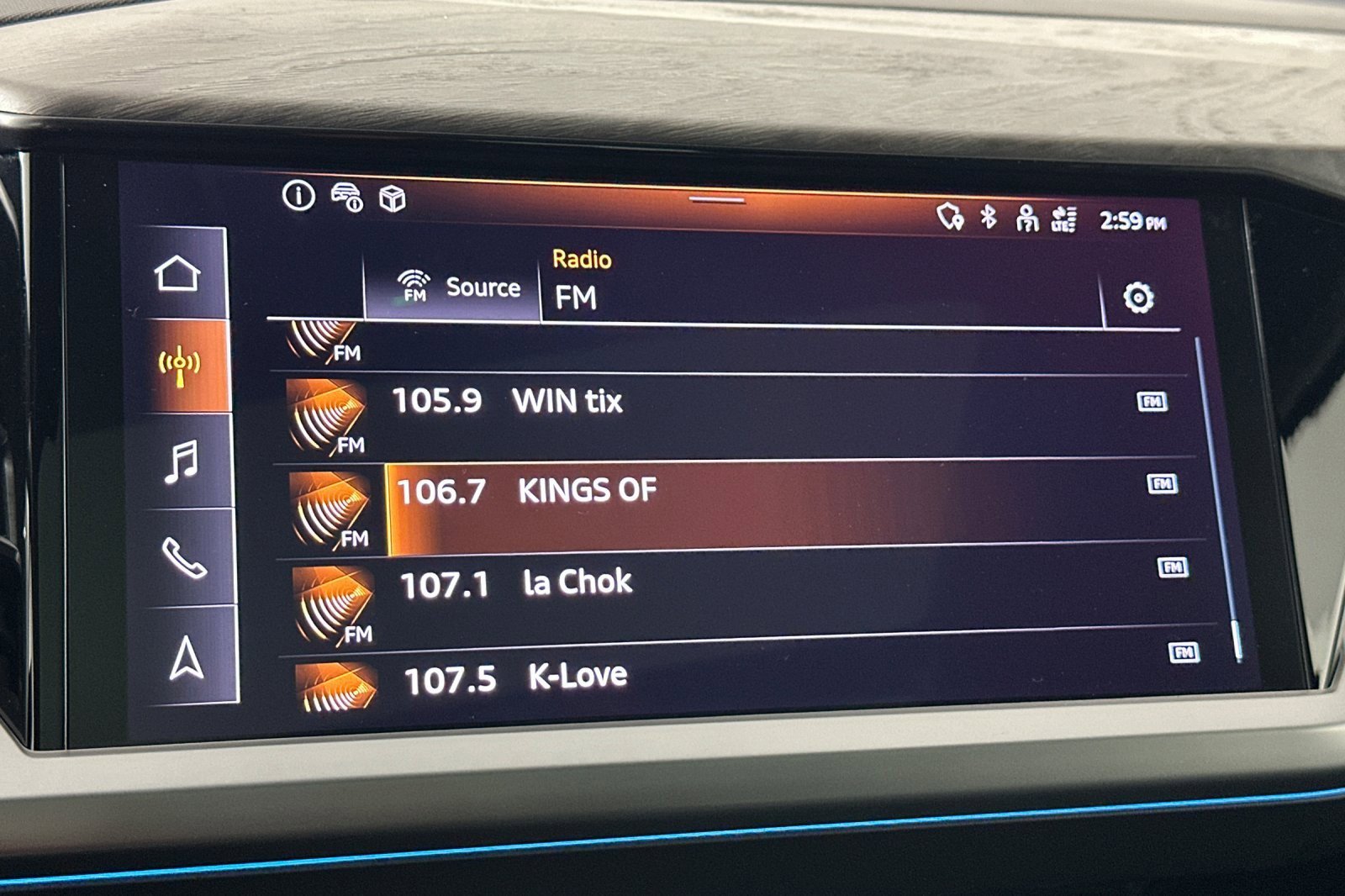 Used 2025 Audi Q4 e-tron Premium Plus image 17