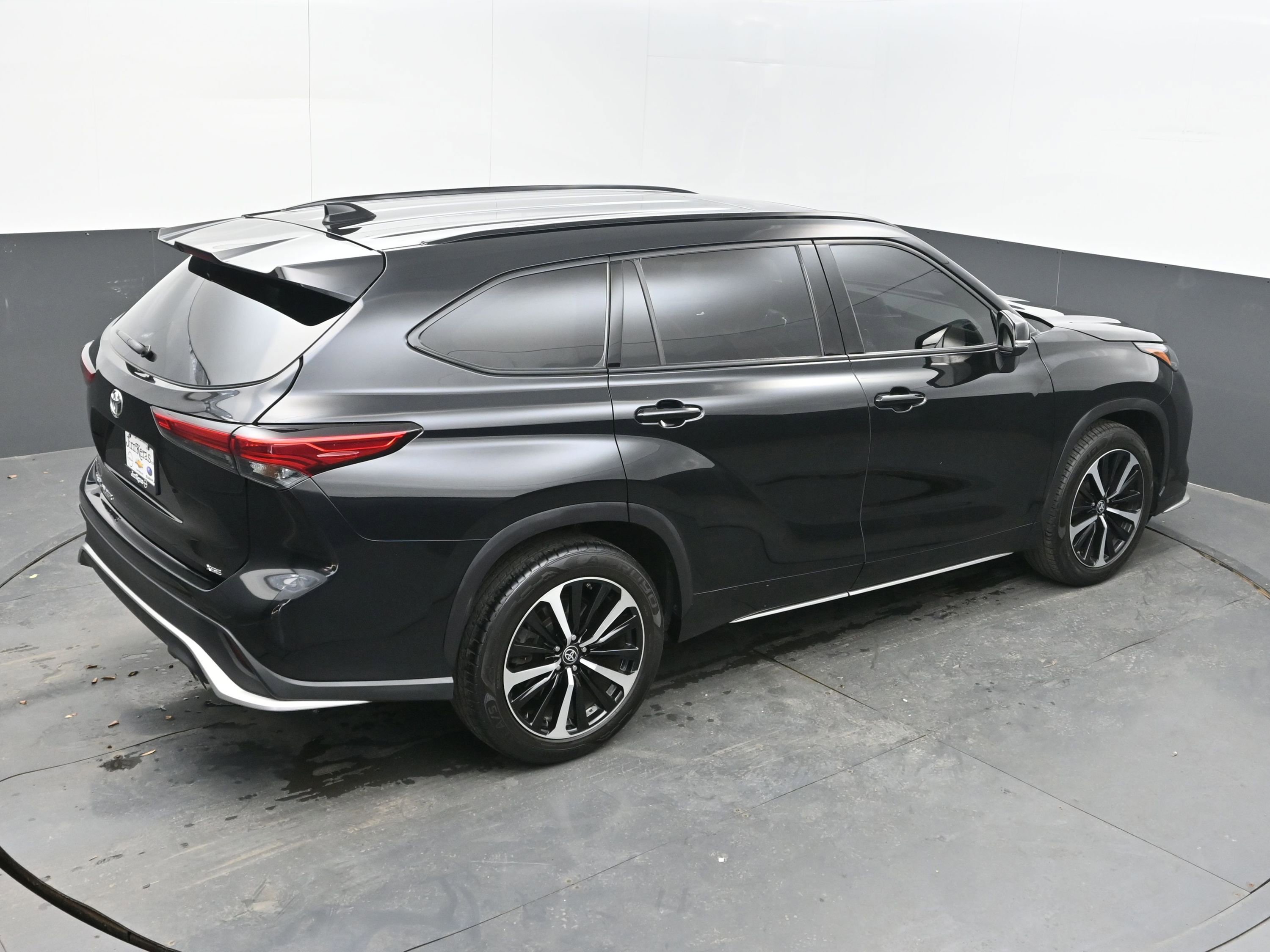 Used 2022 Toyota Highlander XSE image 39