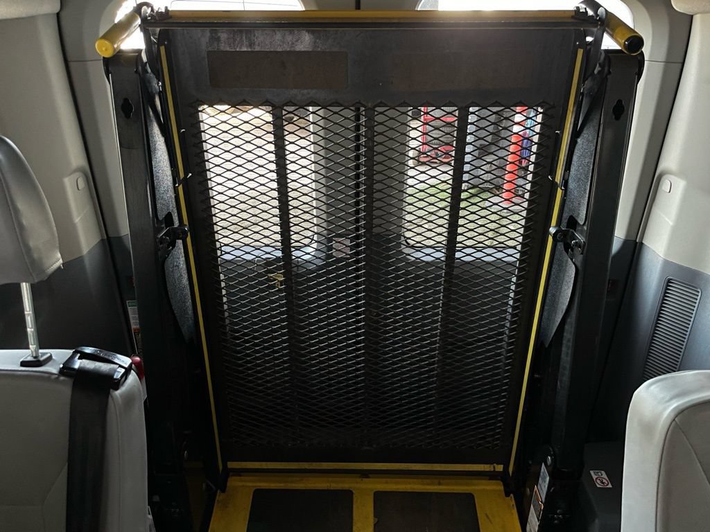 Used 2019 Ford Transit 350 XL RWD image 20