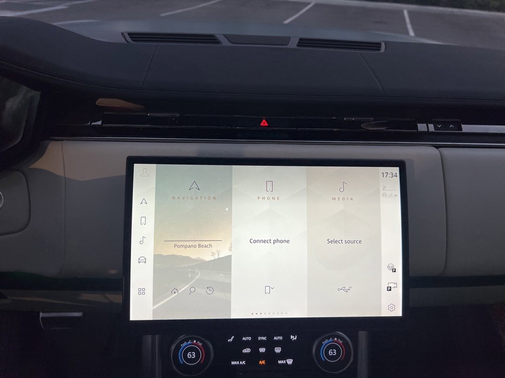 Used 2023 Land Rover Range Rover SE image 72