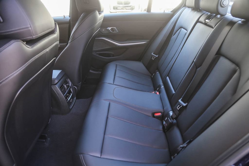 New 2026 BMW 330i Sedan w/ M Sport Package RWD image 15