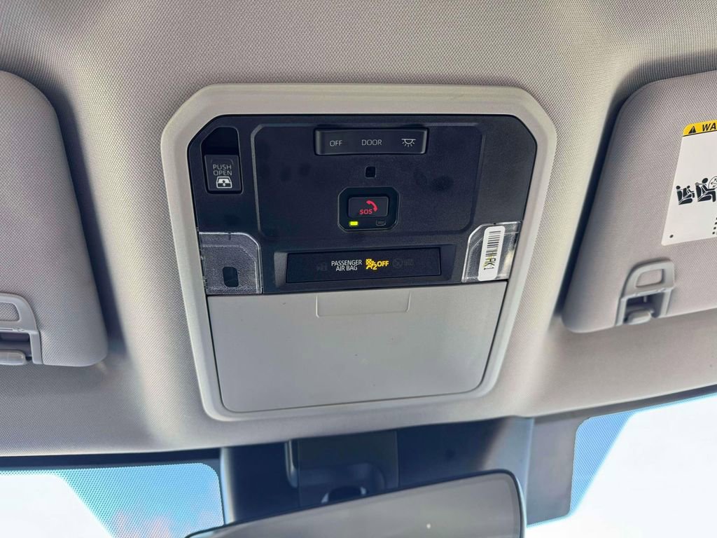 Used 2024 Toyota Tundra Limited image 30