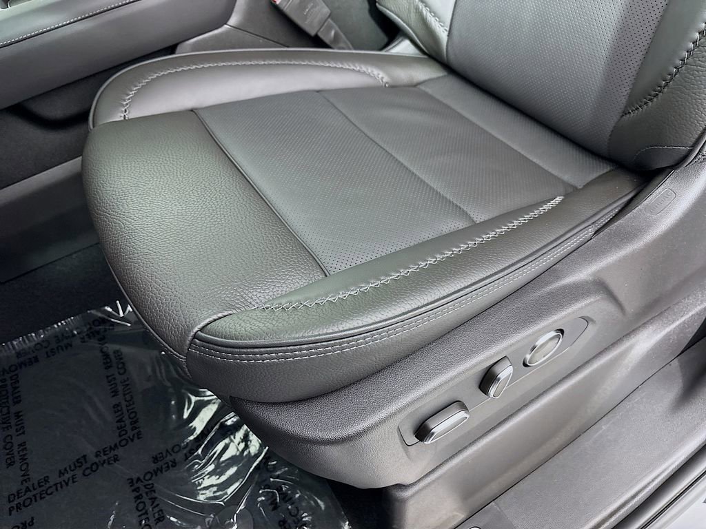 New 2026 GMC Sierra 3500 Denali w/ Denali Reserve Package image 19