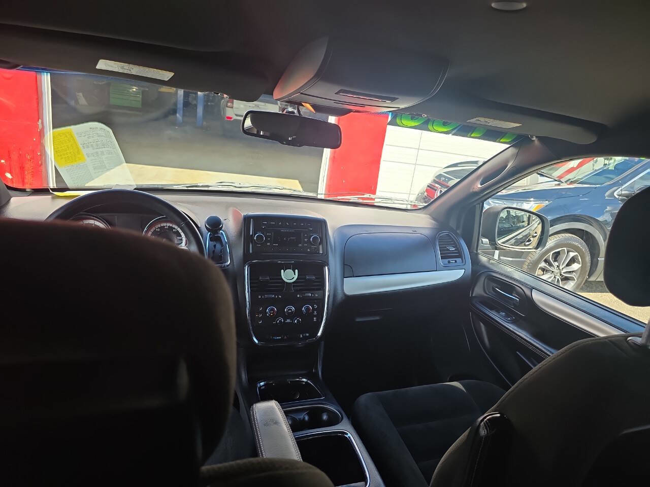 Used 2015 Dodge Grand Caravan SXT w/ Blacktop Package image 7