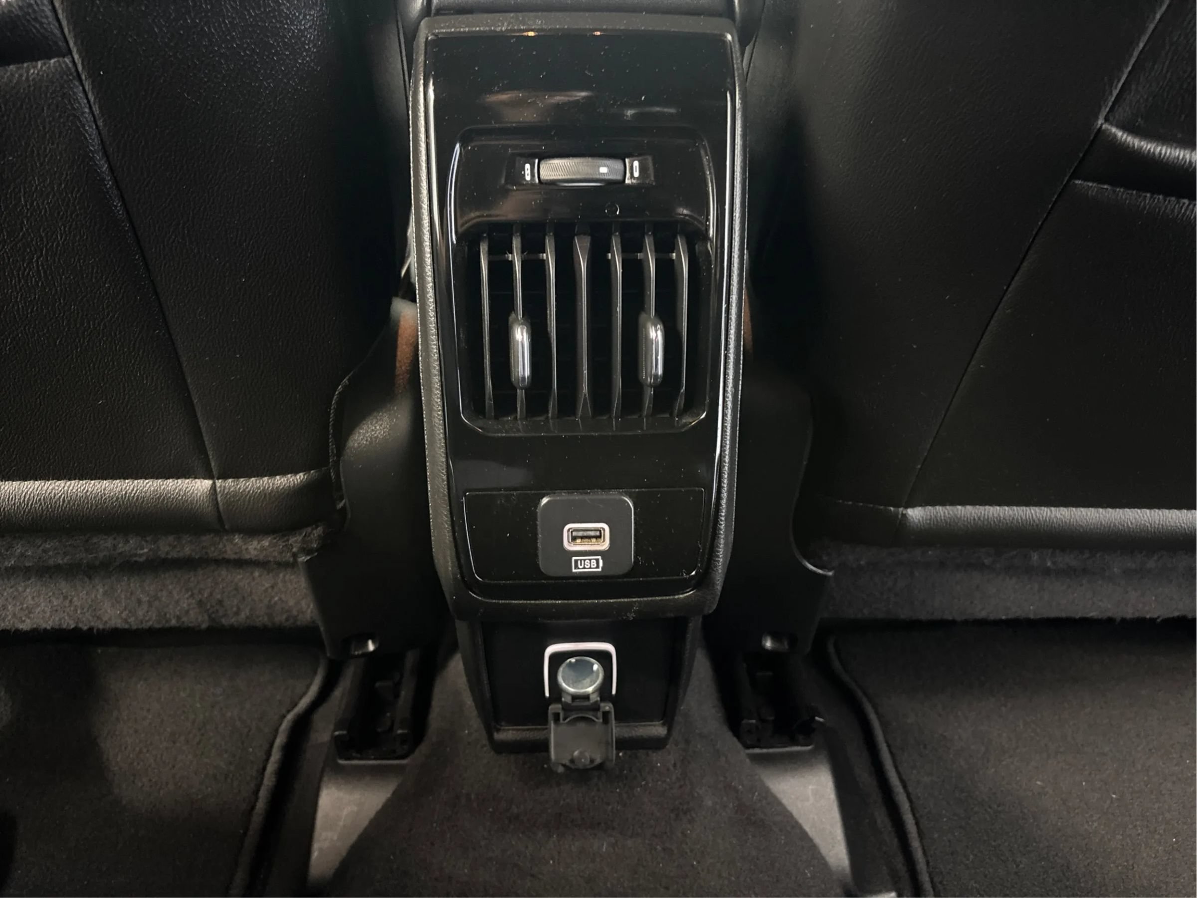 Used 2024 Jeep Compass Latitude AWD/4WD image 26