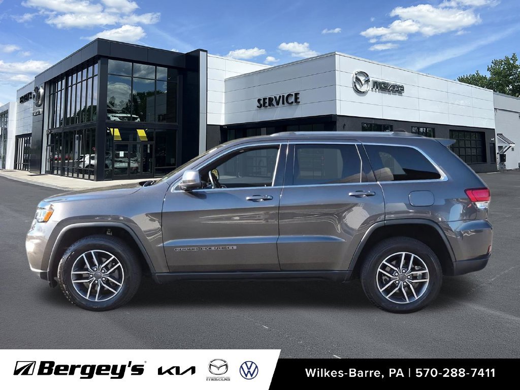 Used 2020 Jeep Grand Cherokee Laredo w/ Security & Convenience Group AWD/4WD image 16
